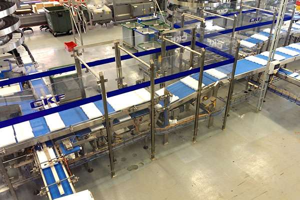 Process and packaging utilising robotic automation